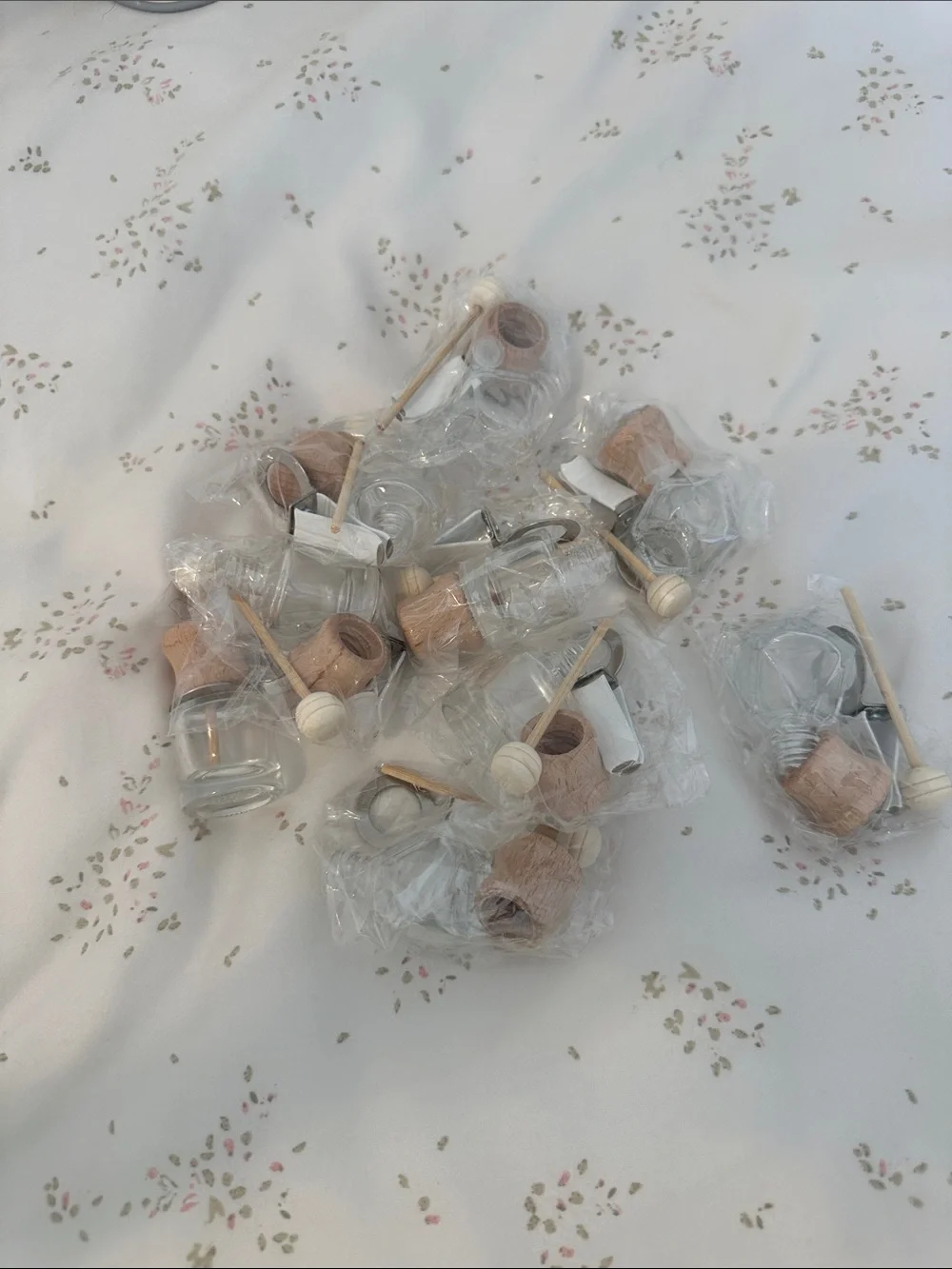 Wood and Glass Mini Diffuser Party Favors - Clear and Natural